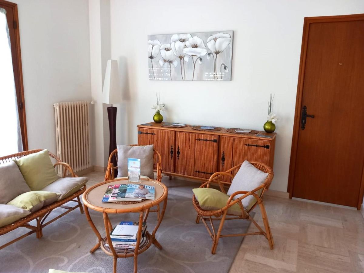 Hotel Cap Soleil Cavalaire-sur-Mer Esterno foto